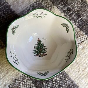 Spode Christmas tree footed bowl. Hexagonal 8”NWT
